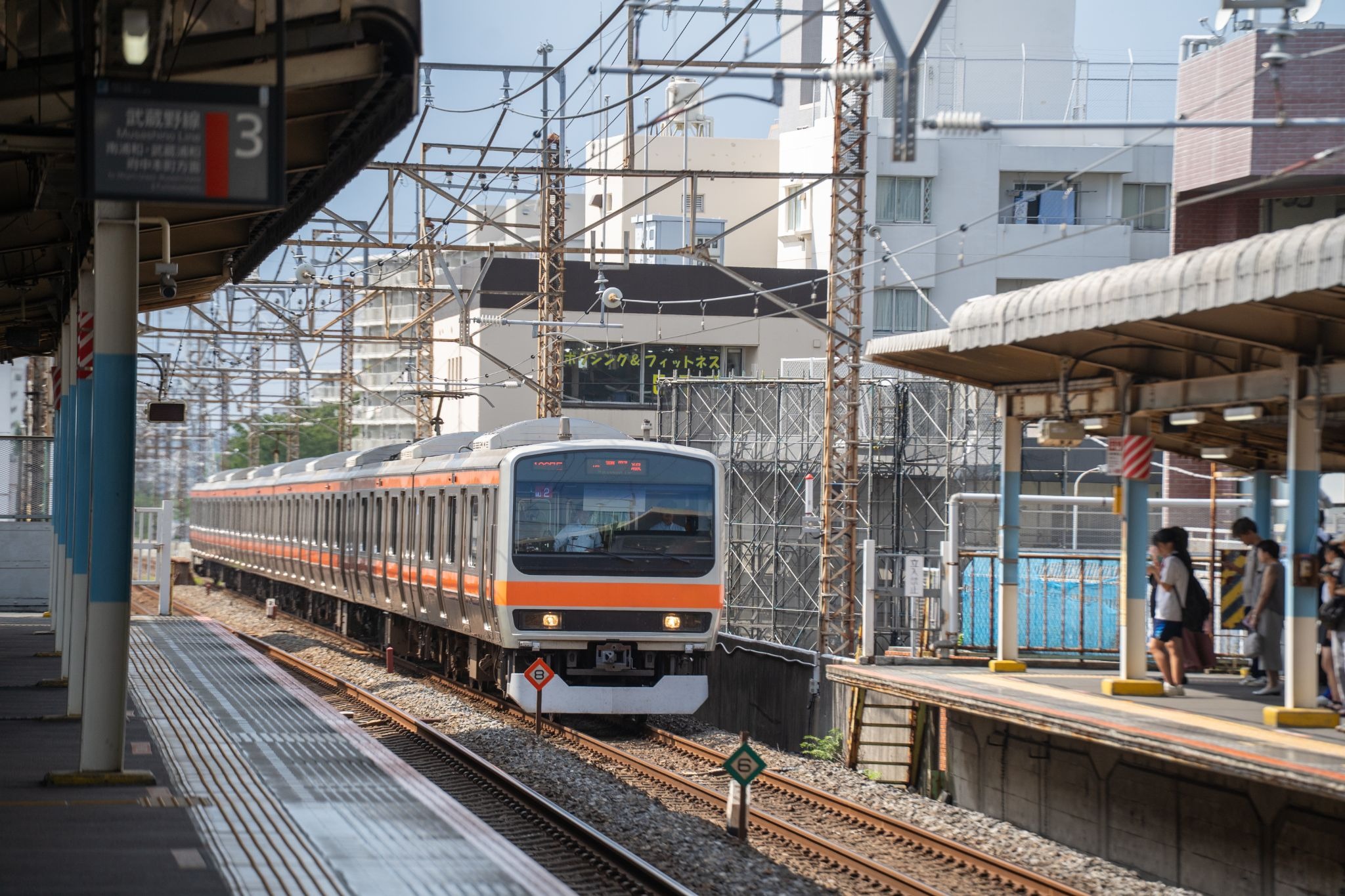 JR武蔵野線はなぜ南北ではなく東西に走る？知られざる路線史